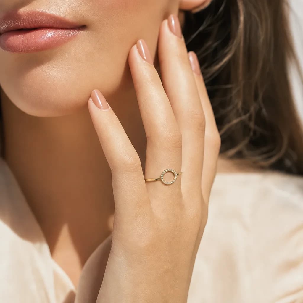 Cirkel ring met steentjes goud