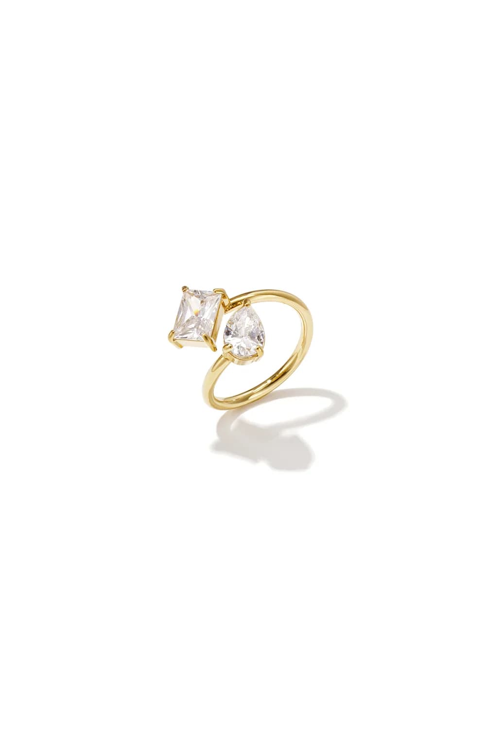 Ring met twee zirkonia stenen