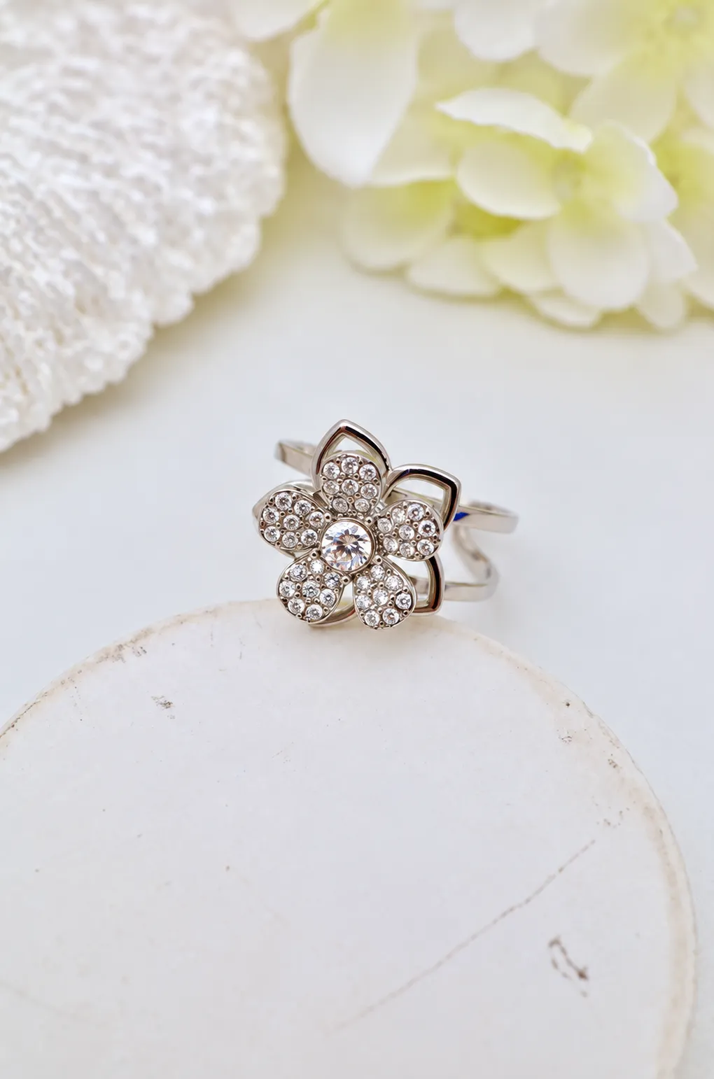 Stressring met bloem en steentjes