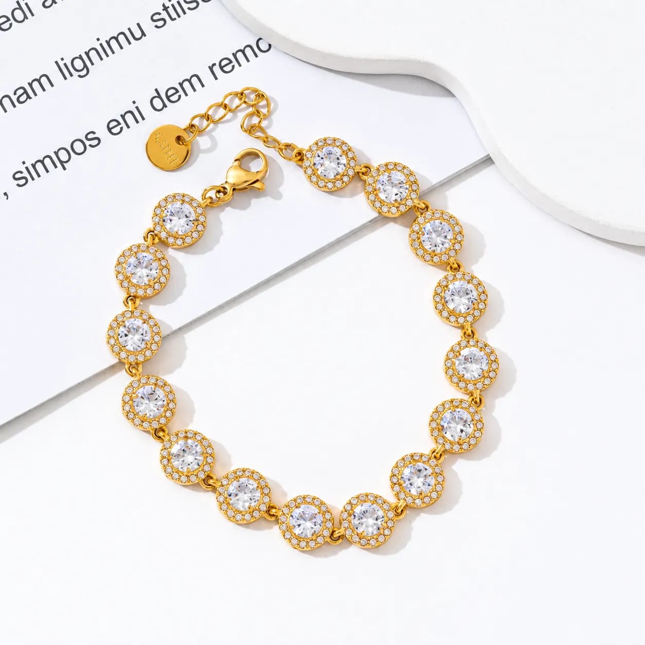 Gouden armband met ronde steentjes